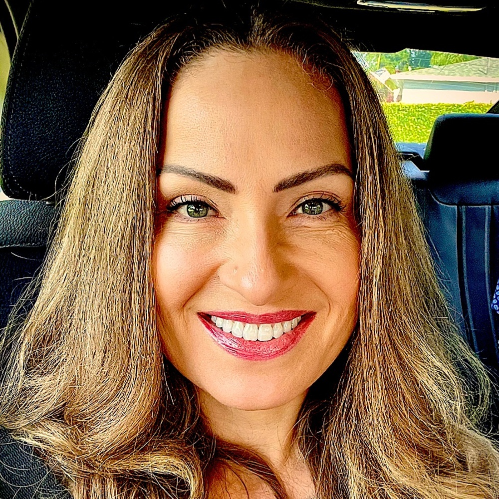 Meet your Posher, Glenda Lee